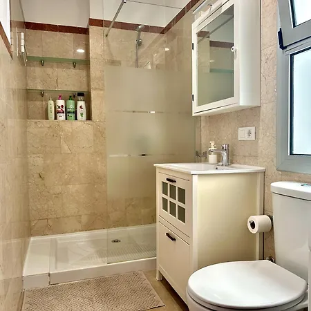 Pambnb - Cozy Refurbished Center דירה