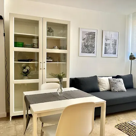 Pambnb - Cozy Refurbished Center 公寓